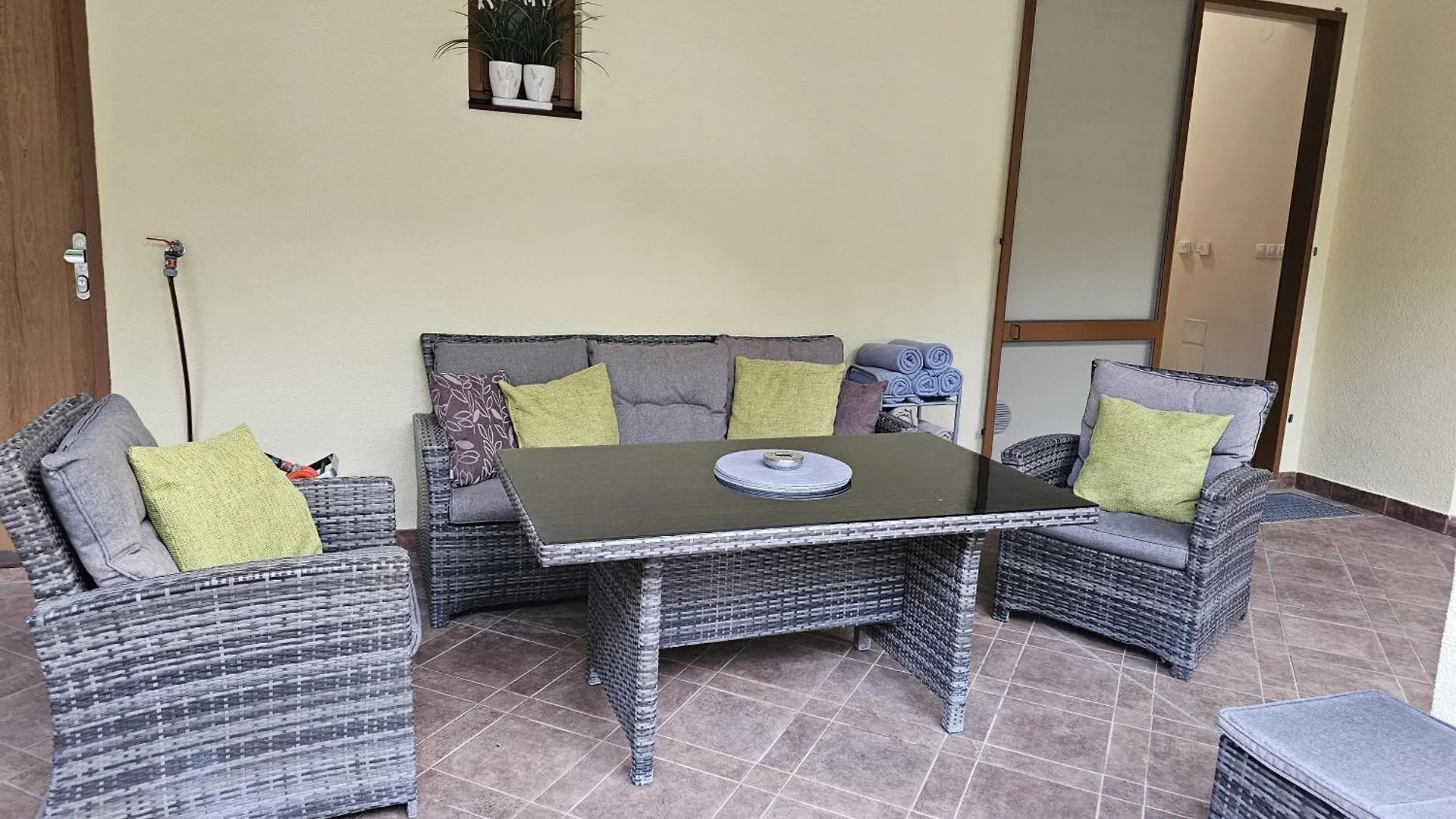 Villa Prague - Wellness, Pool, Jacuzzi, Sauna, Garden, Terraces 0*,  Τσεχία